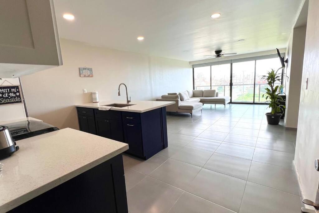 Luxury 2Br Condo ロサリト エクステリア 写真